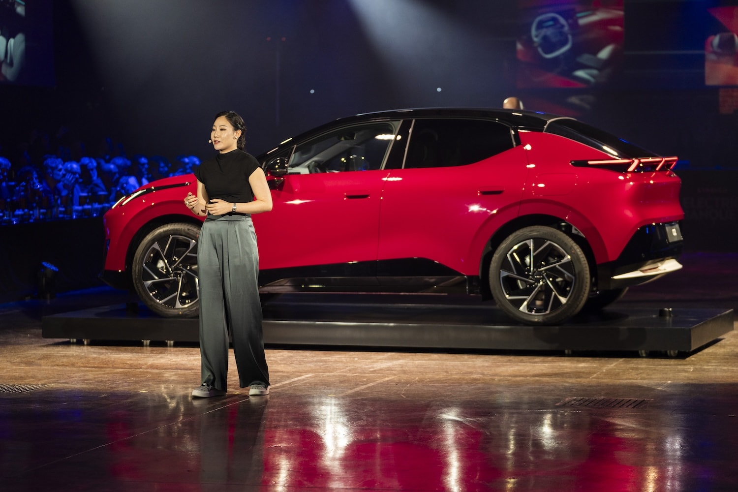 Innovative Plug-in Hybrid and electric vehicles | Lynk & Co